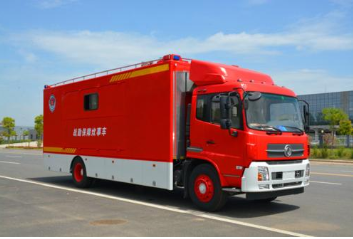 使用違章電器致宿舍著火，消防車速來救援